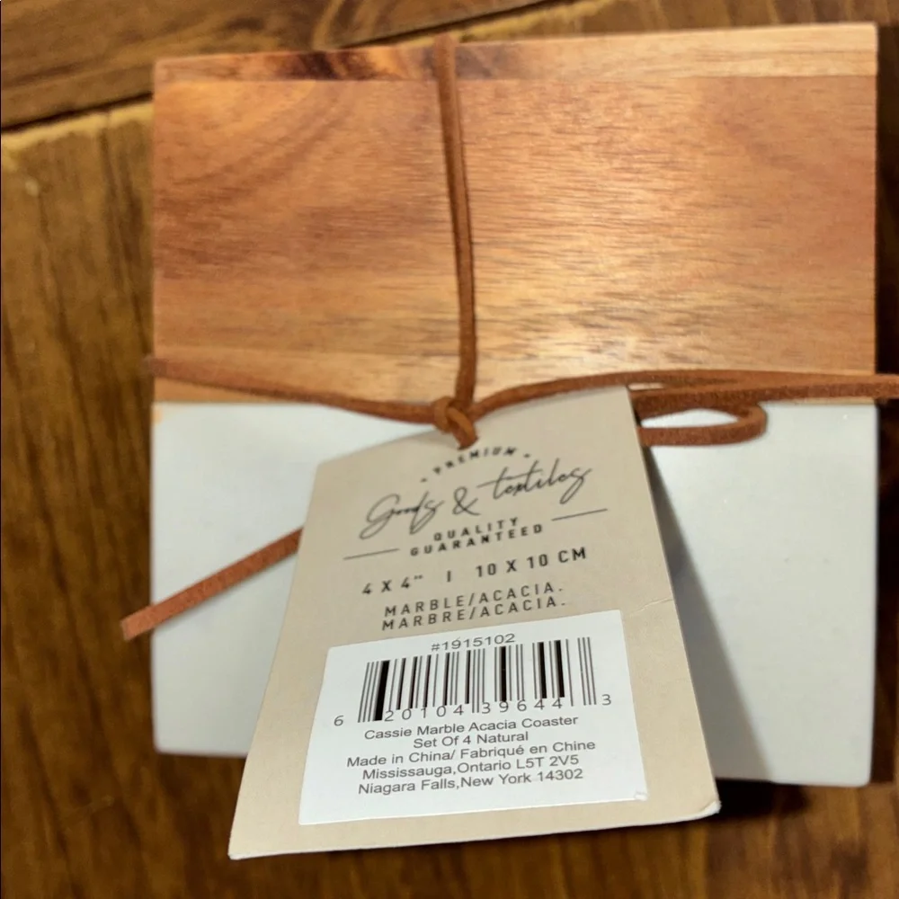 Marble and Acacia Coaster Set4 4x4”